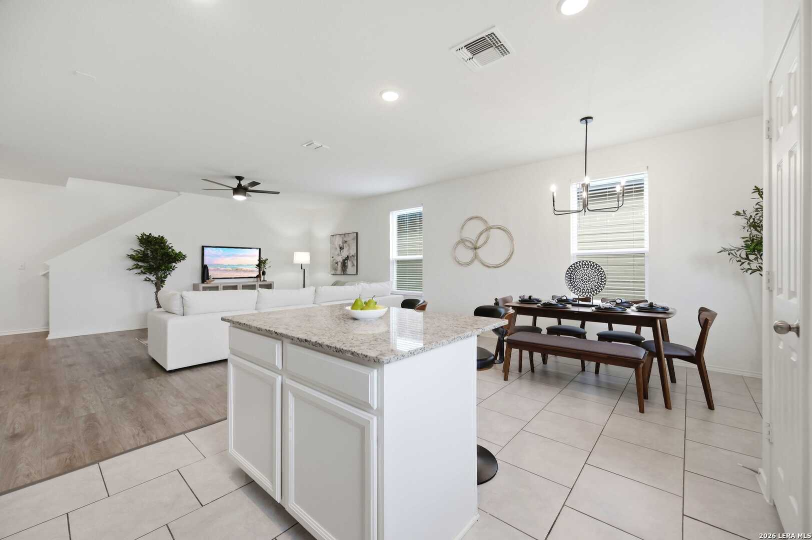 10318 McQueeney