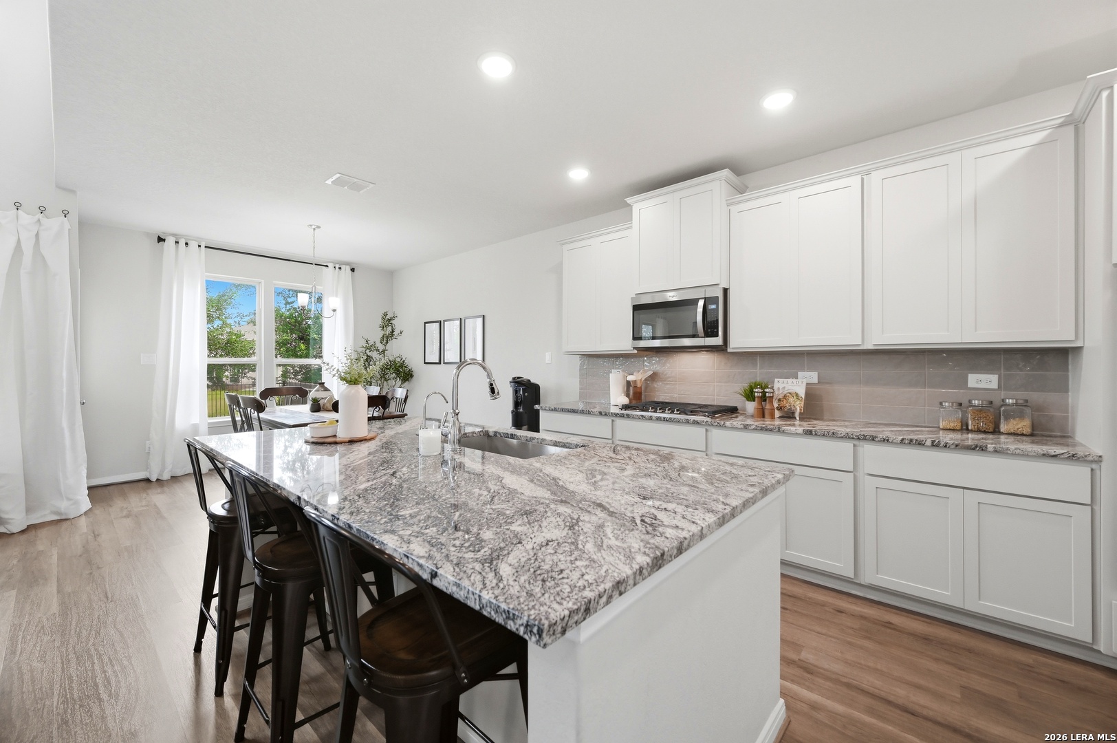 1639 Dunvegan Park