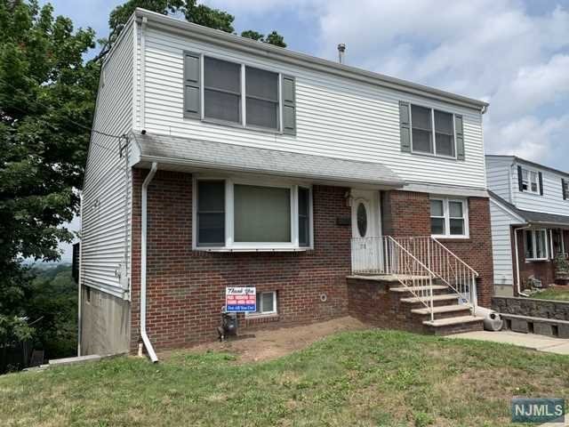 773 Oakwood Lane