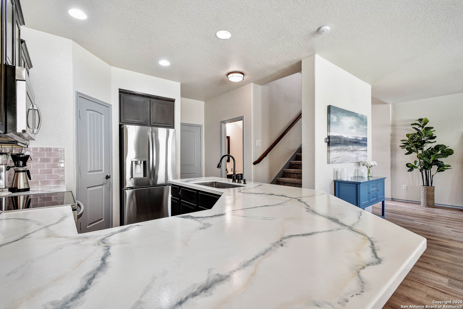 1407 Nicholas Manor