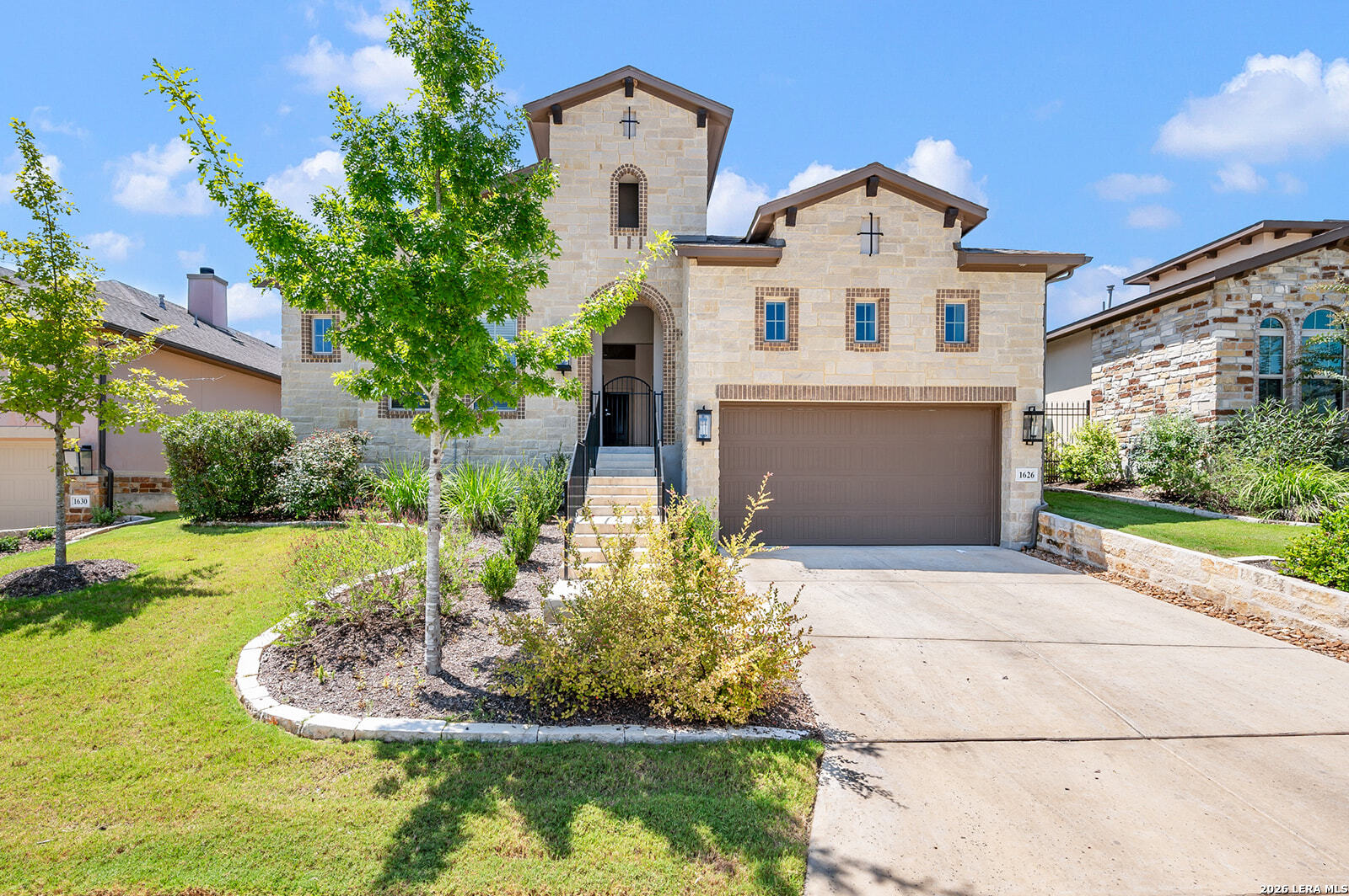 1626 Buttonwood