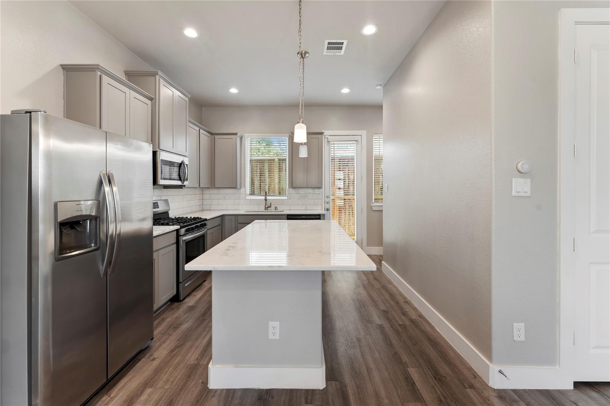 7703 Rainbow Close Lane