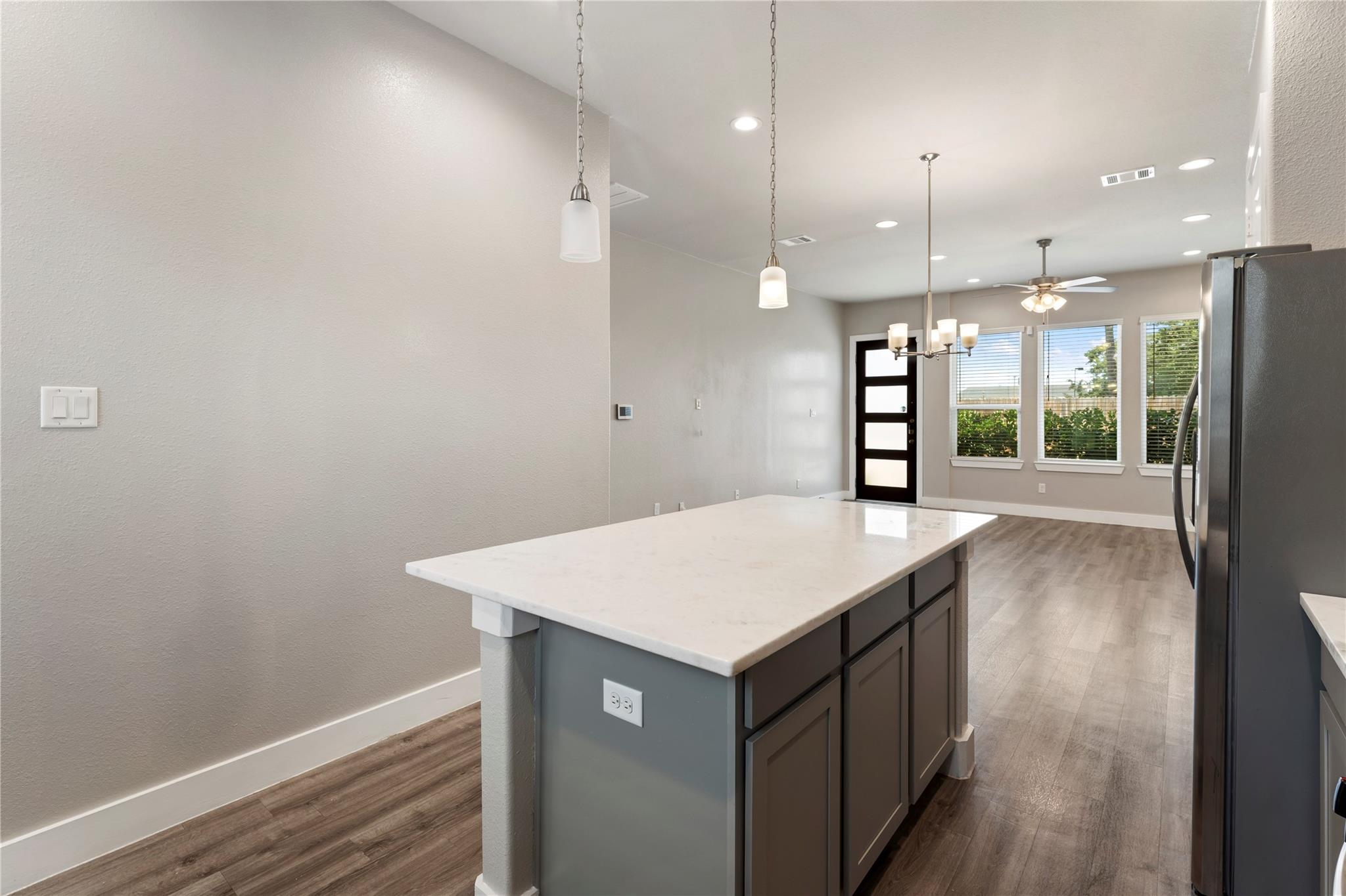 7703 Rainbow Close Lane