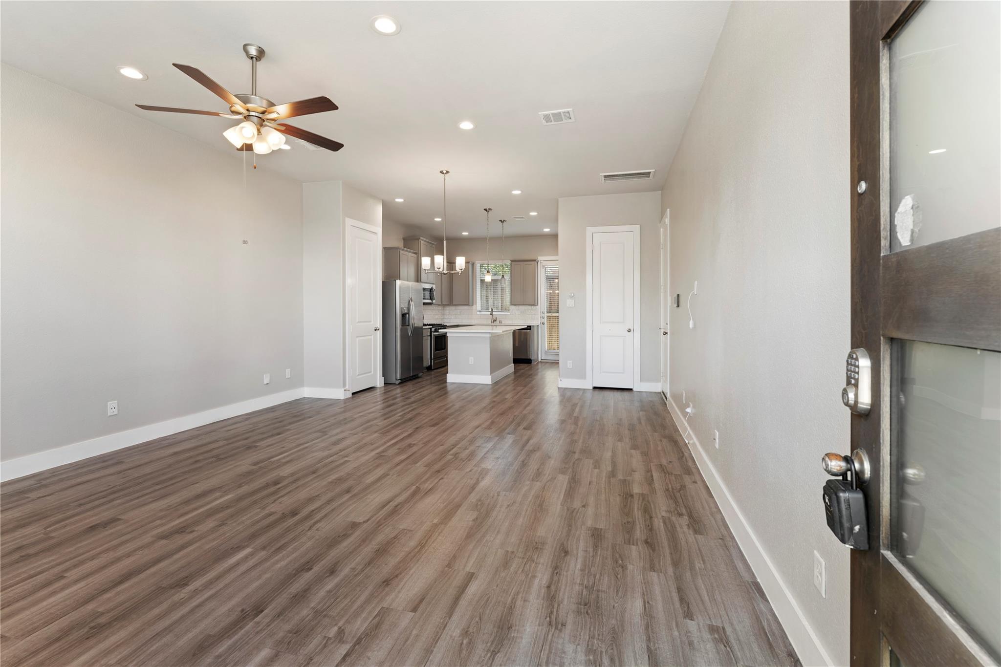 7703 Rainbow Close Lane