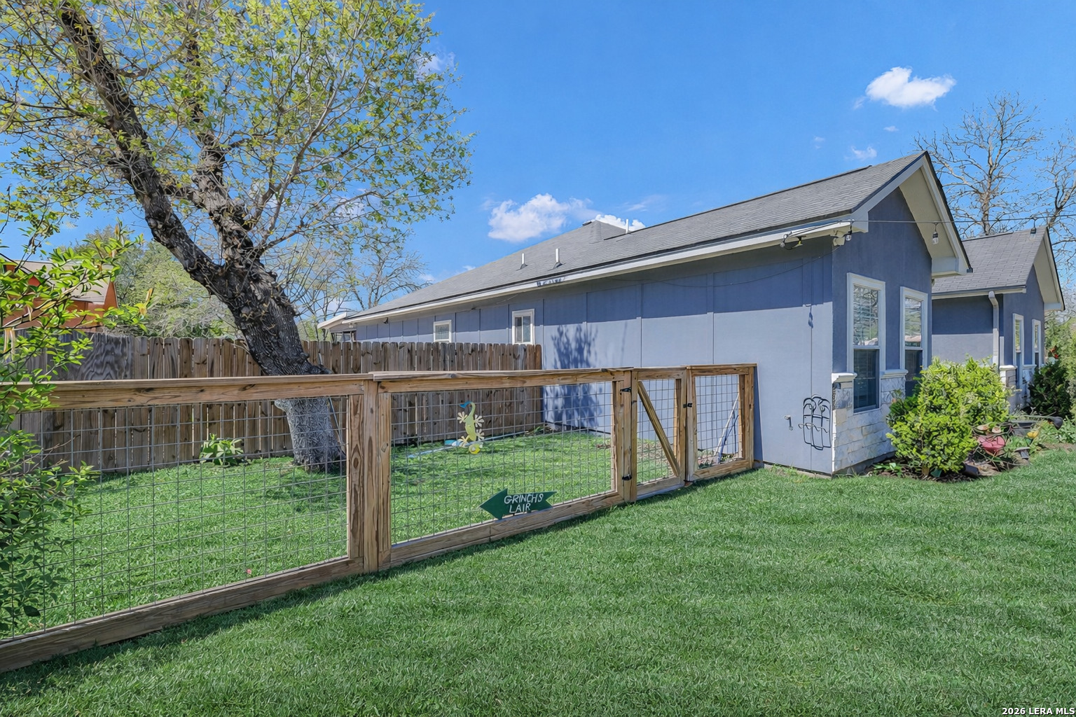 23007 DREAM VIEW DR