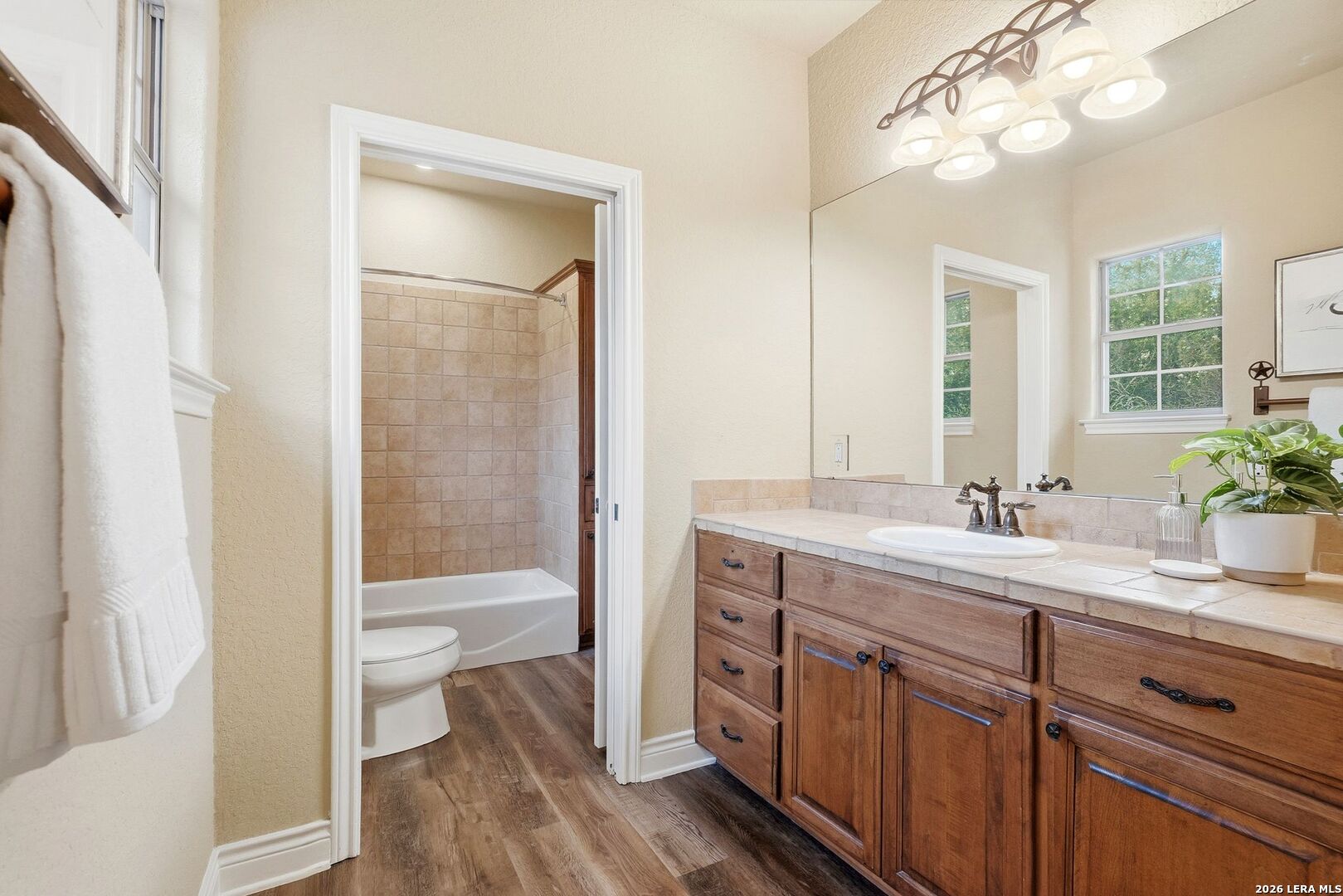 16227 San Cayetano