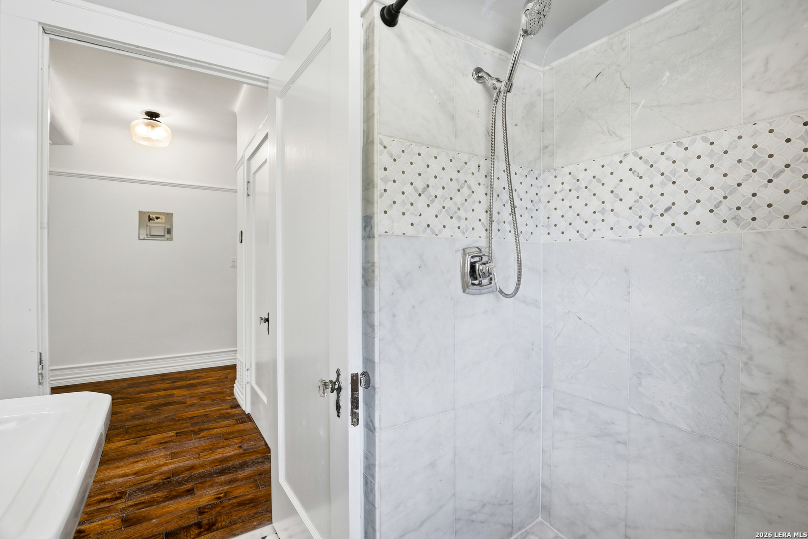 162 Davis Ct Unit: B