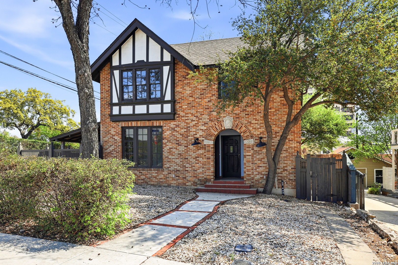 162 Davis Ct Unit: B