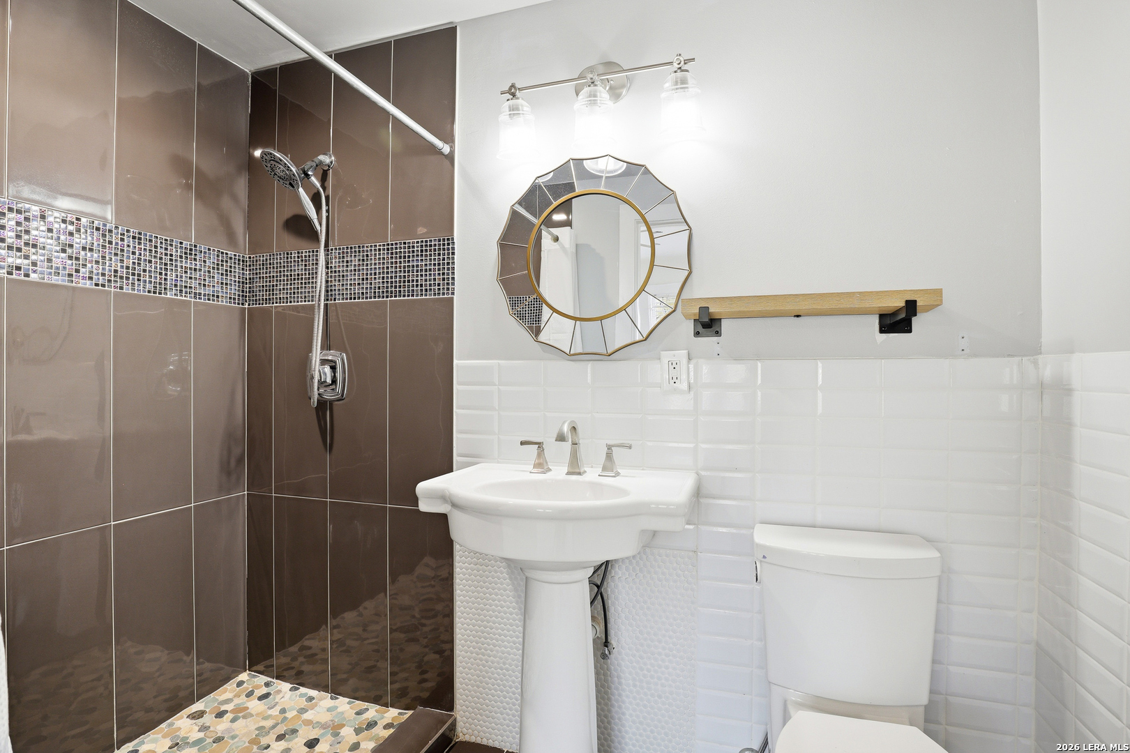 162 Davis Ct Unit: B