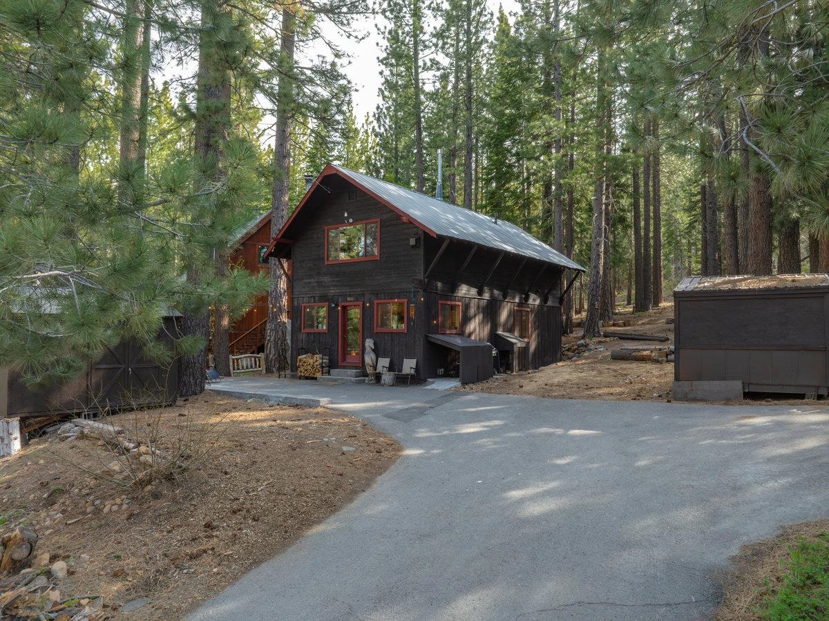 10281 Thomas Drive