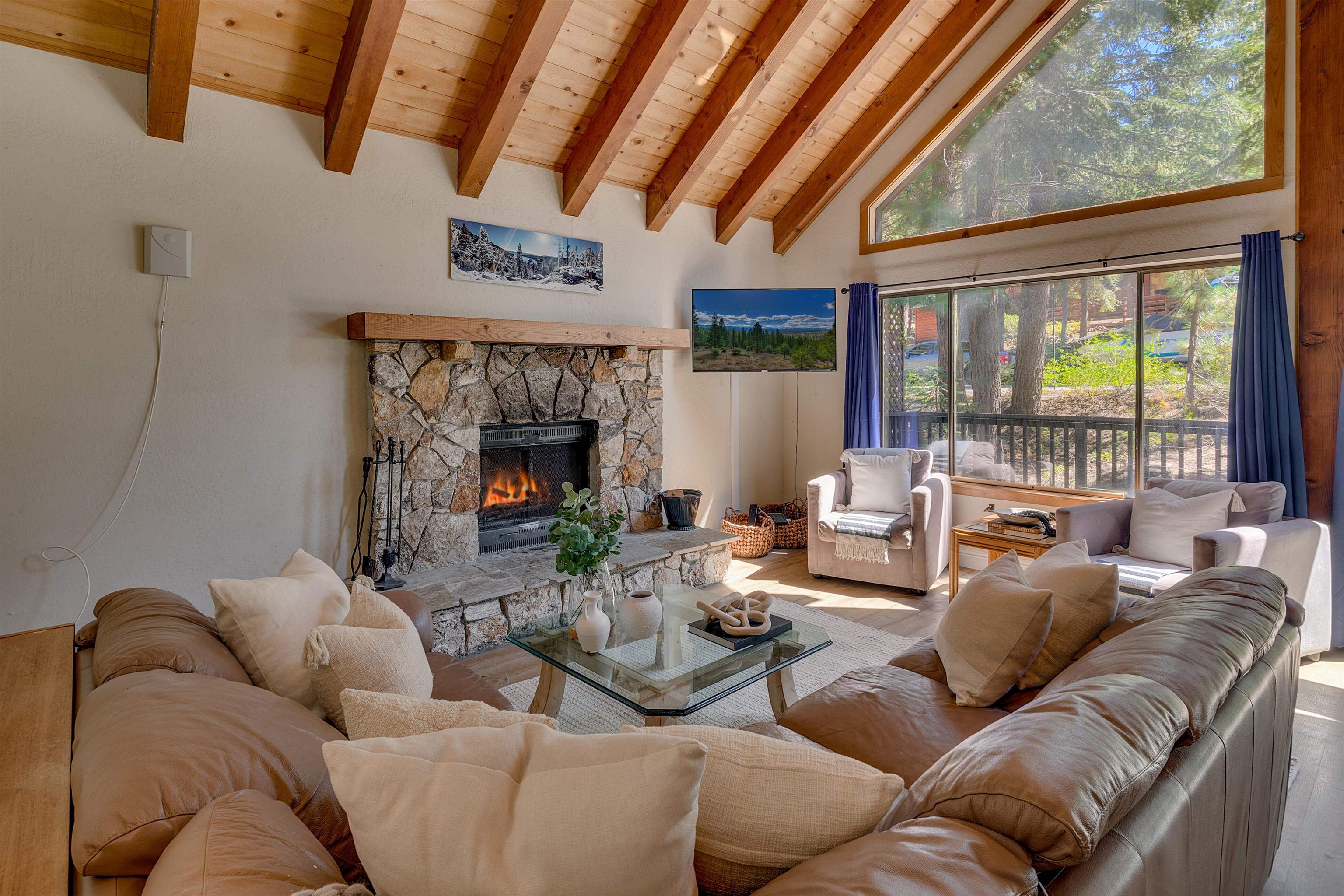 1126 Regency Way