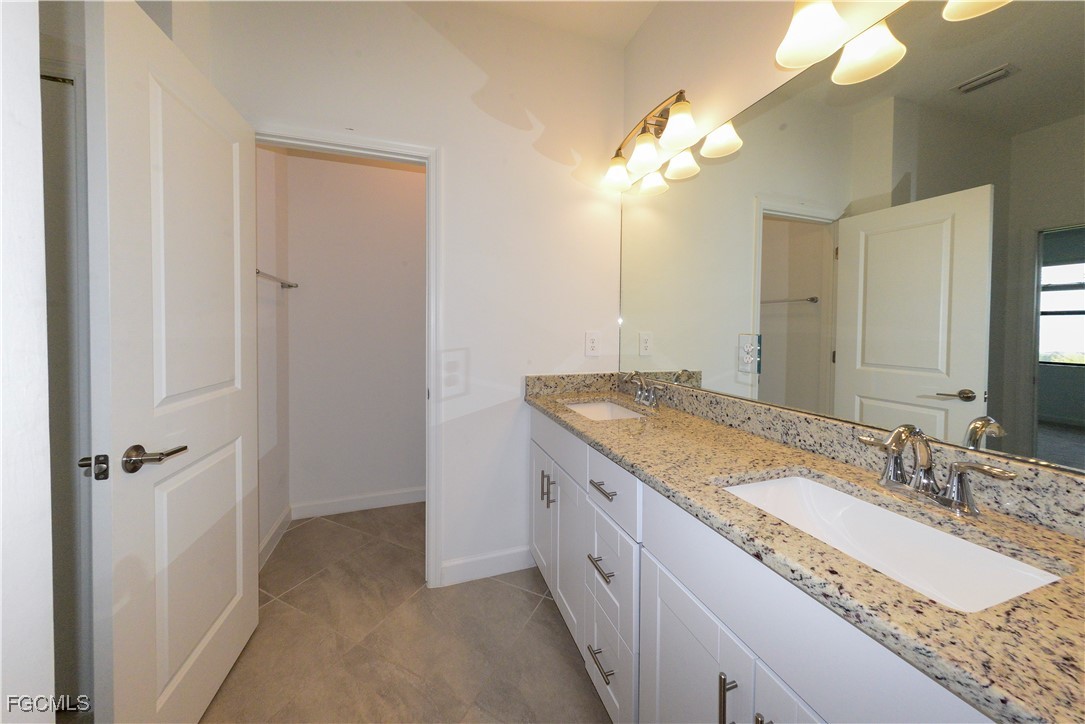 14124 Pine Lodge LN