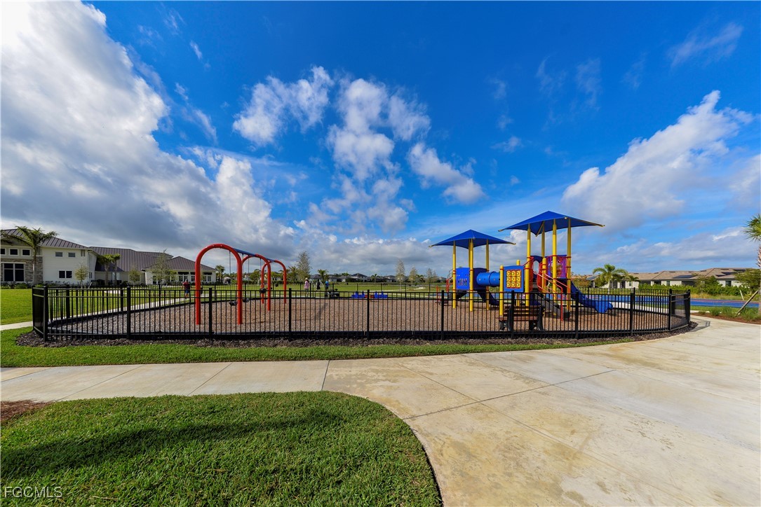 14124 Pine Lodge LN