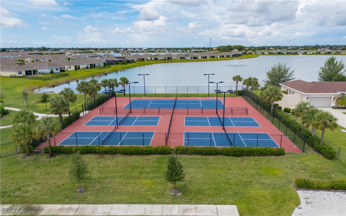 374 Spring Hill Lake LOOP