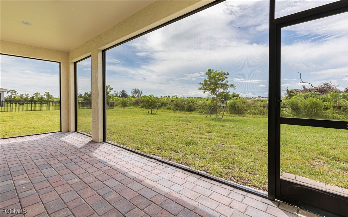 374 Spring Hill Lake LOOP