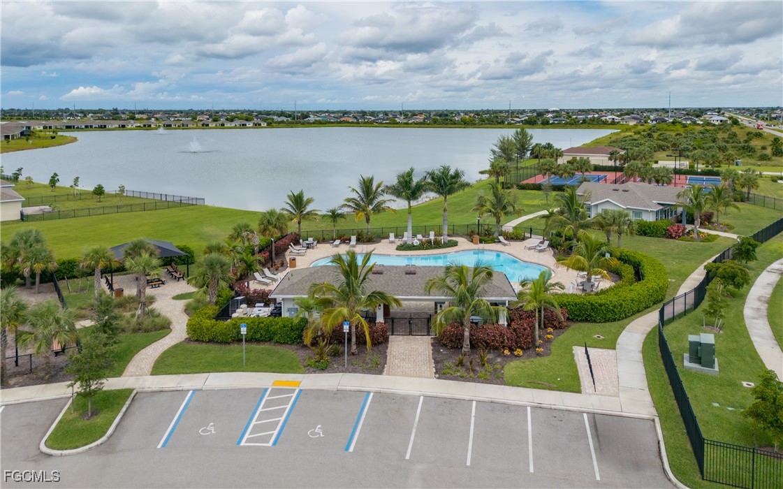 374 Spring Hill Lake LOOP