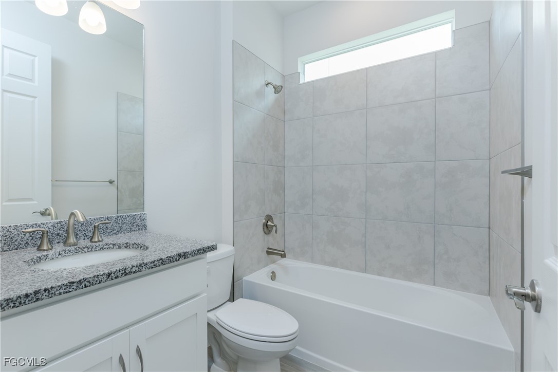 374 Spring Hill Lake LOOP