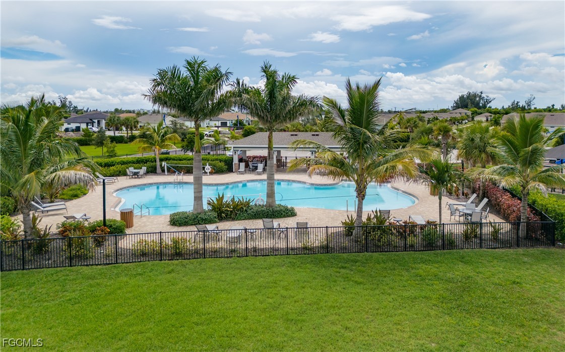 374 Spring Hill Lake LOOP