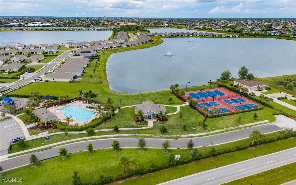 374 Spring Hill Lake LOOP