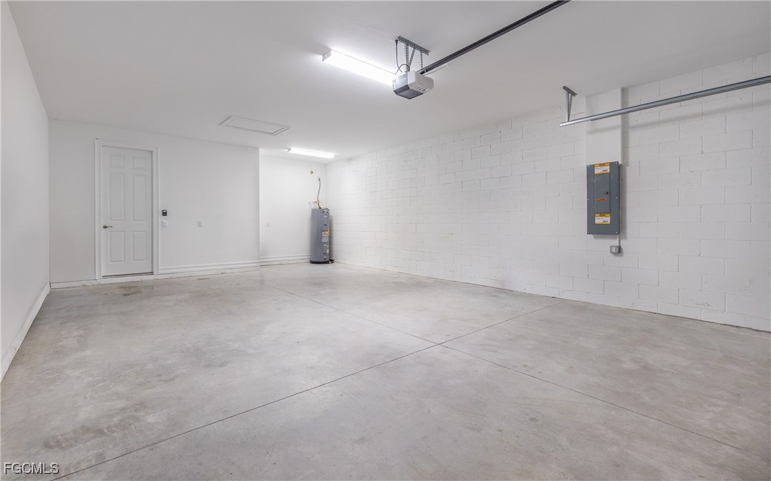 374 Spring Hill Lake LOOP