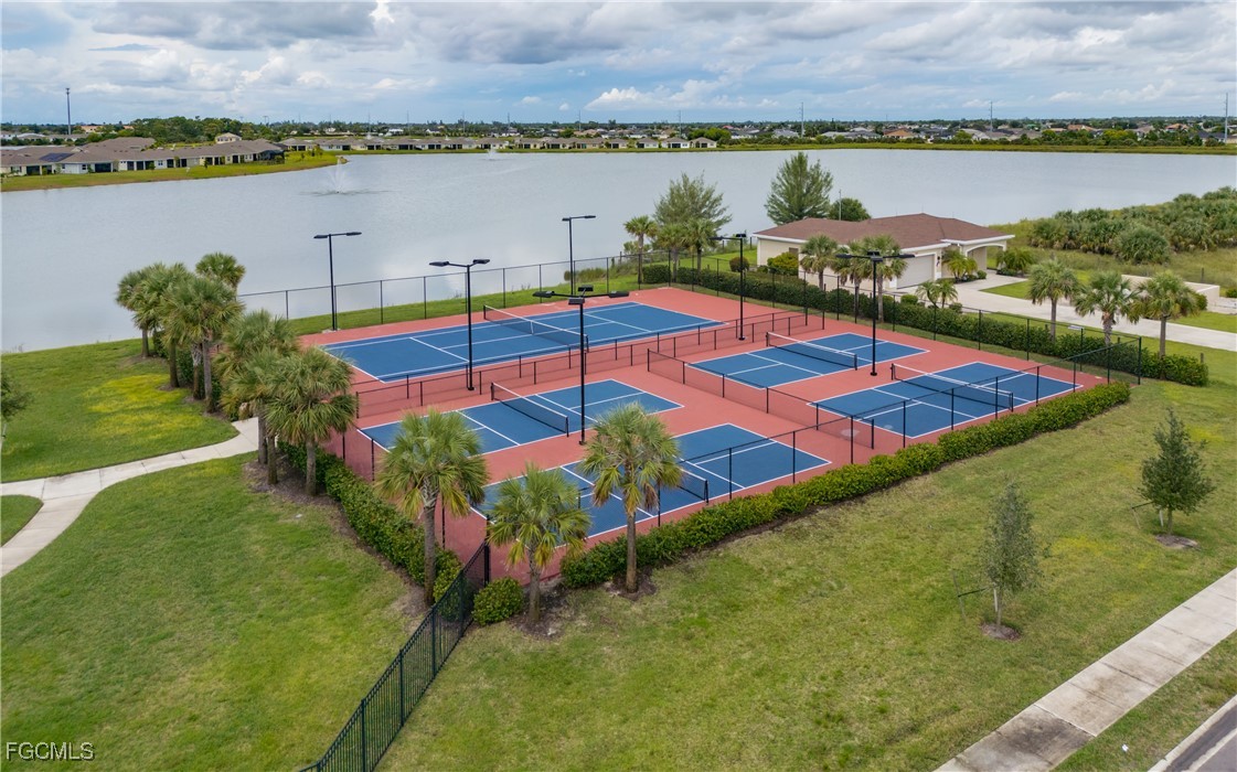 374 Spring Hill Lake LOOP