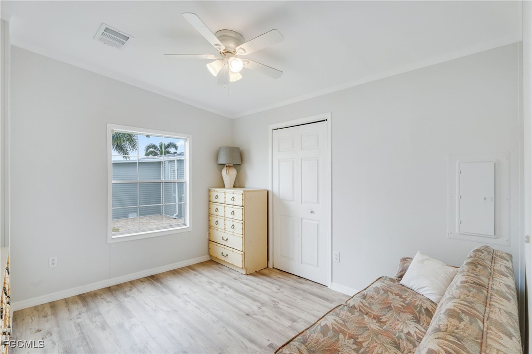 15 Freeman AVE
