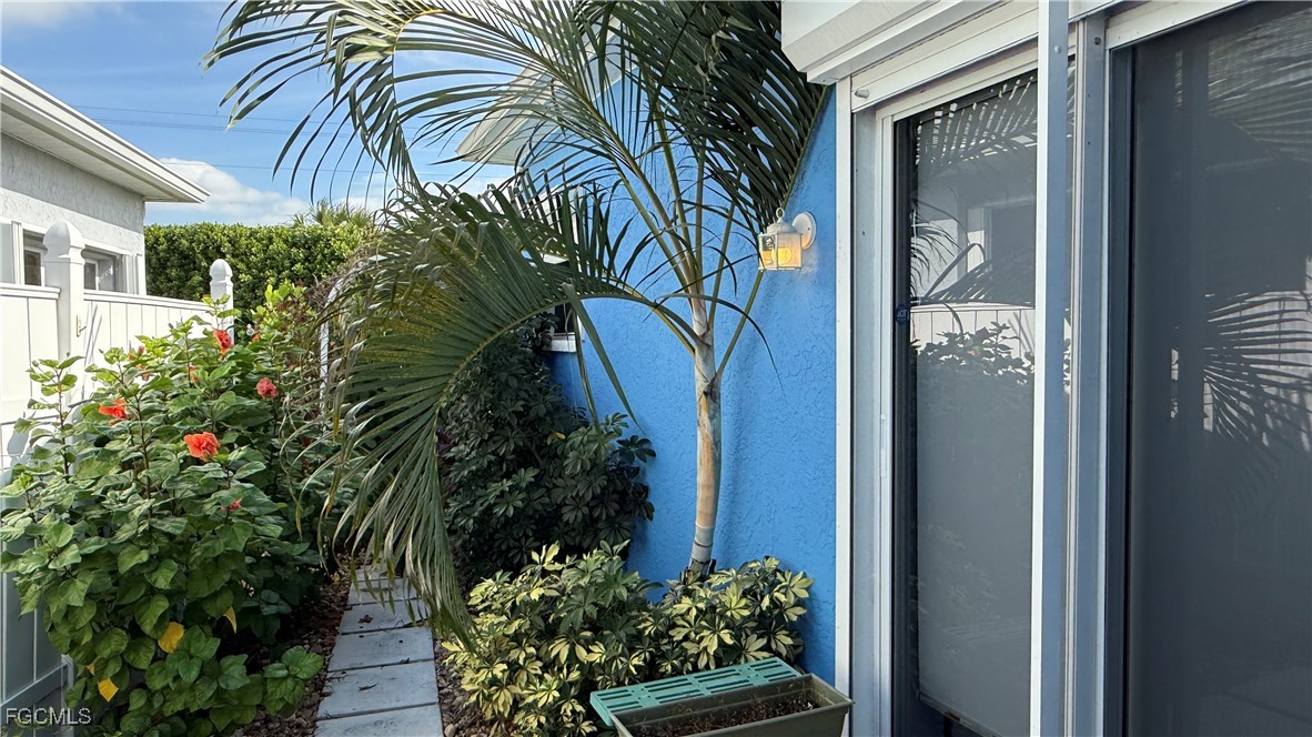 10700 Aqua Surf CT