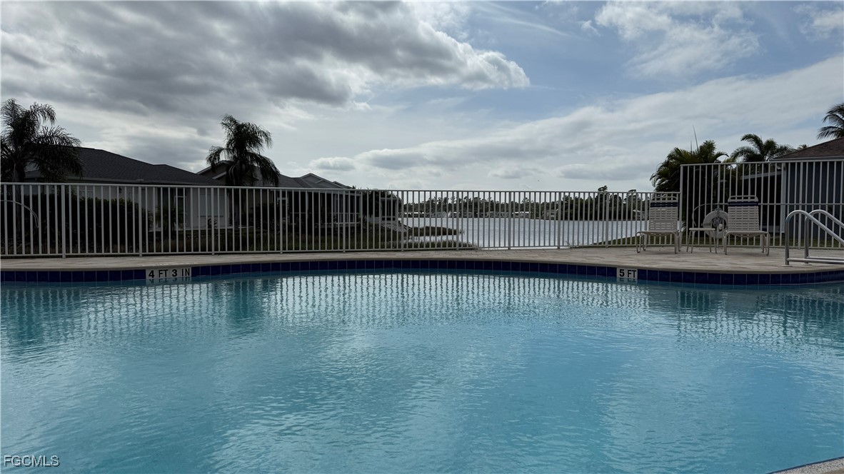10700 Aqua Surf CT