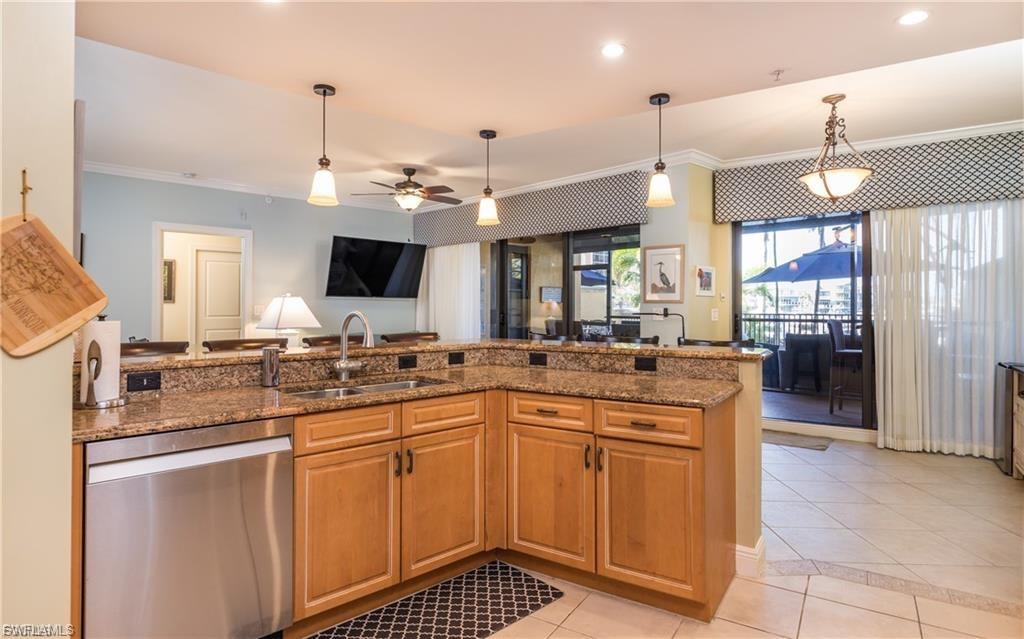 5704 Cape Harbour DR # 105