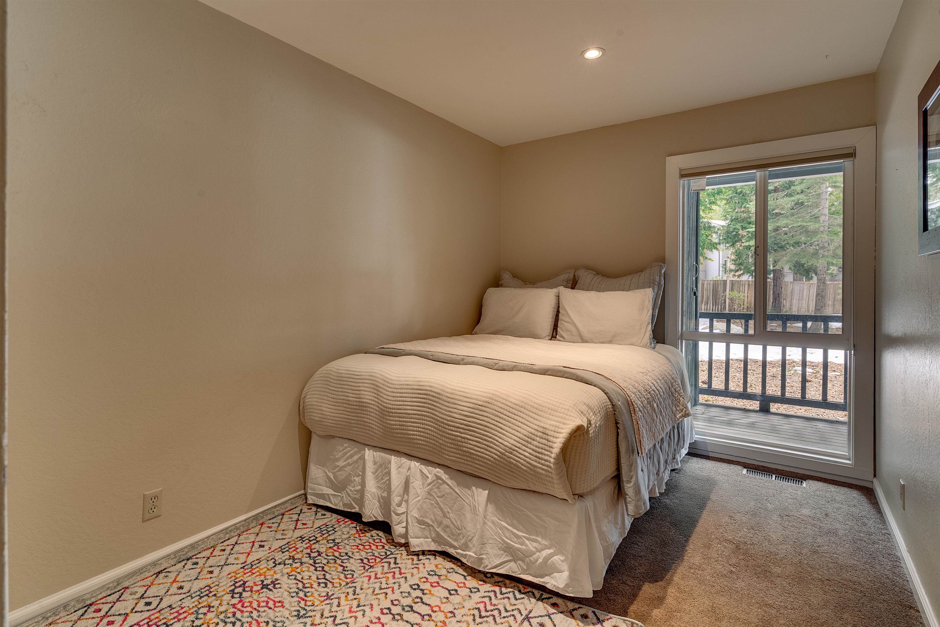 3200 North Lake Boulevard # 10 Unit: #10