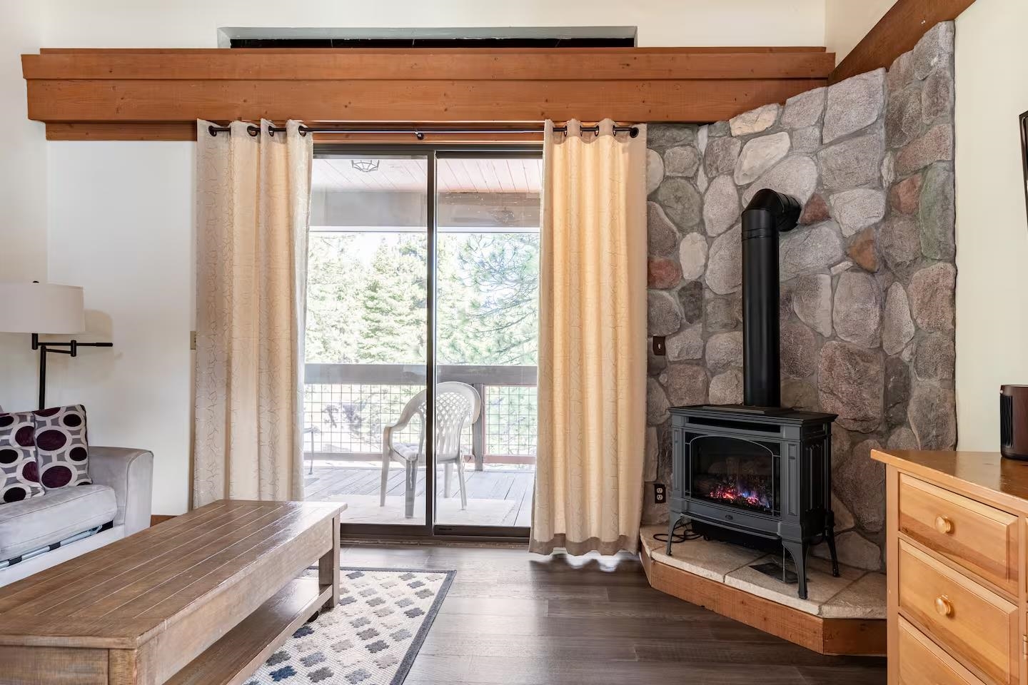 3180 Aspen Grove