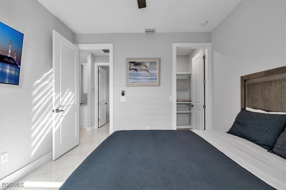 1716 SW 44th TER