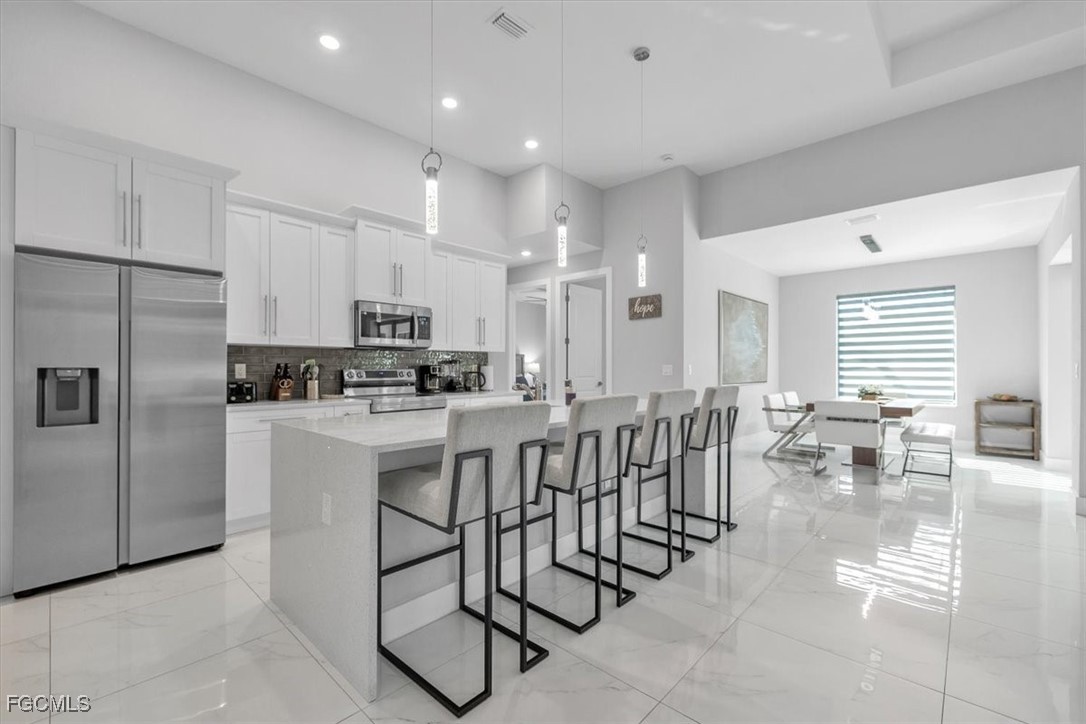 1716 SW 44th TER