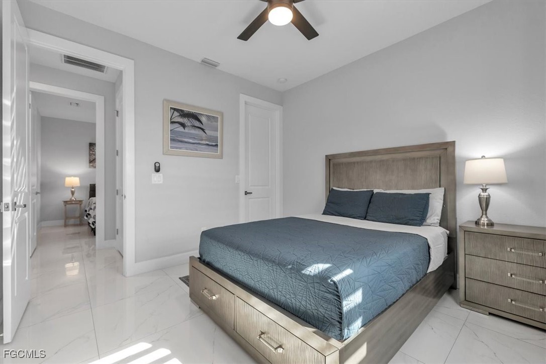 1716 SW 44th TER