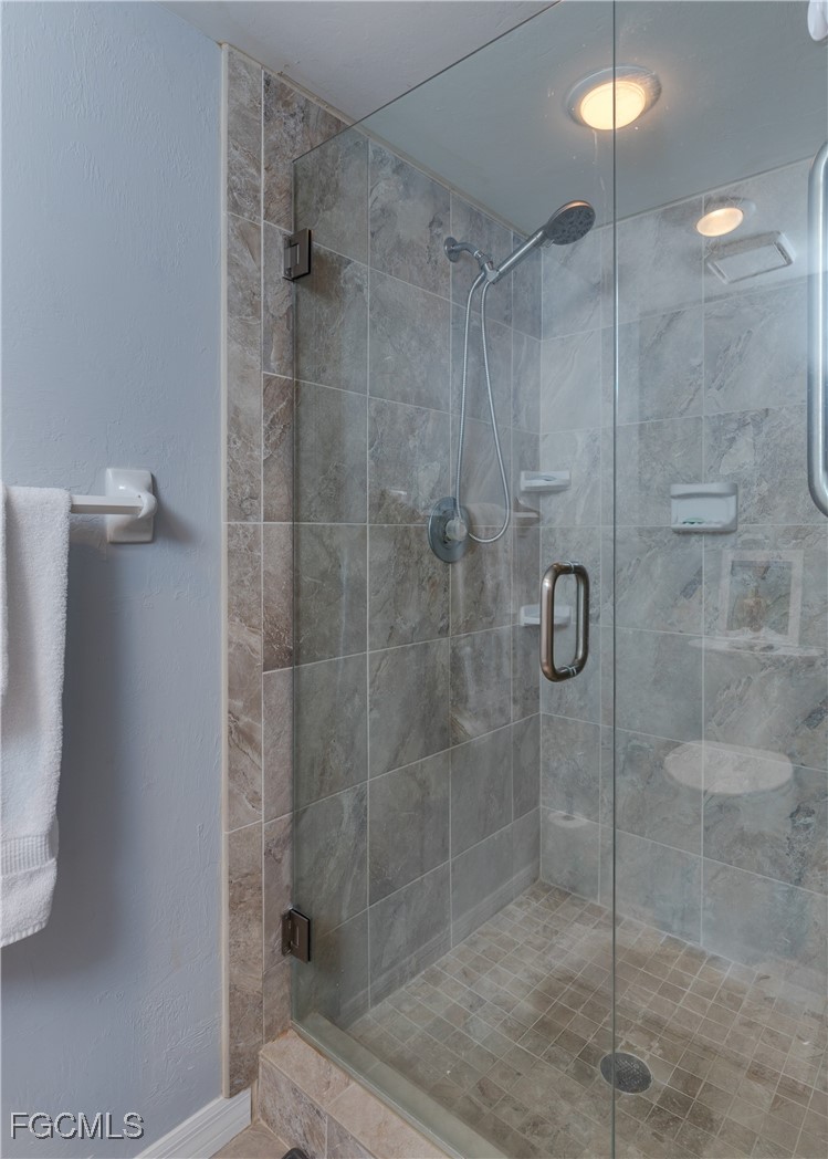 5825 Trailwinds DR 425