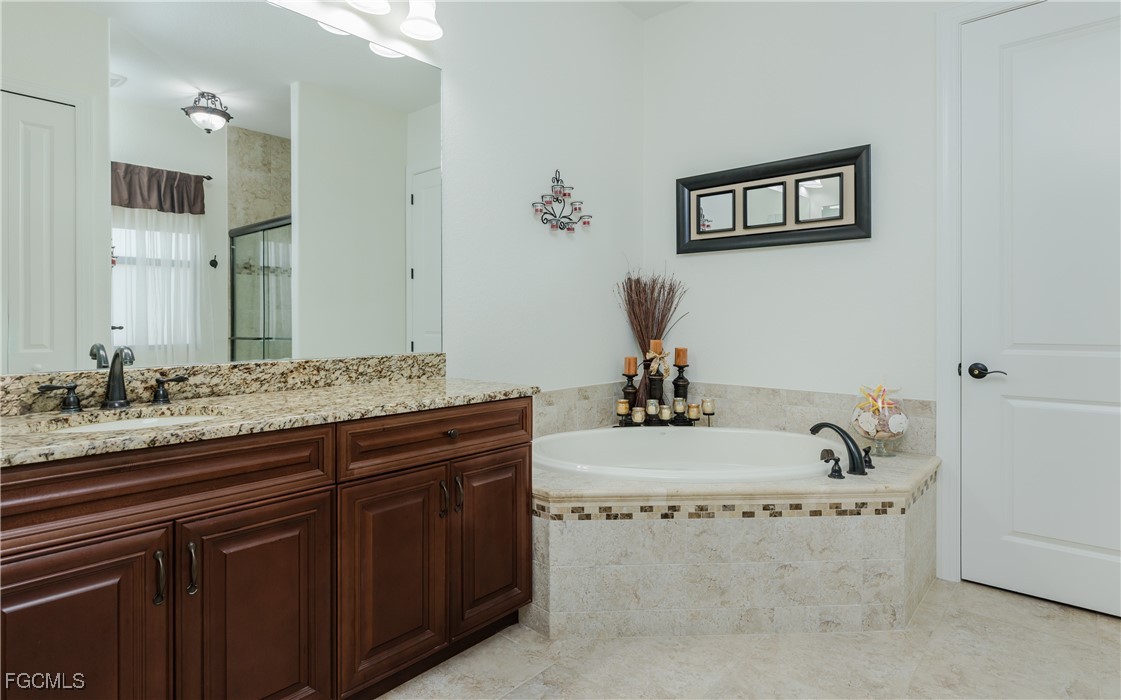 1525 SW 57th TER