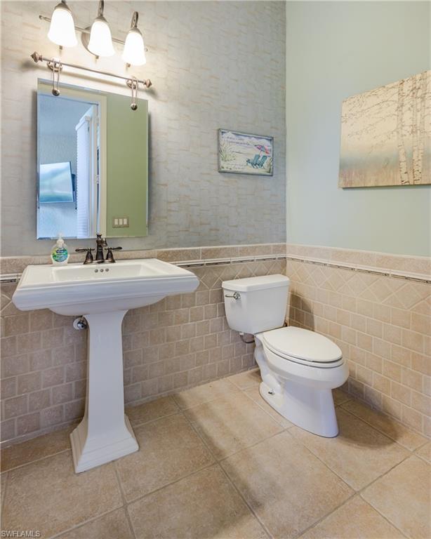 16001 Herons View DR