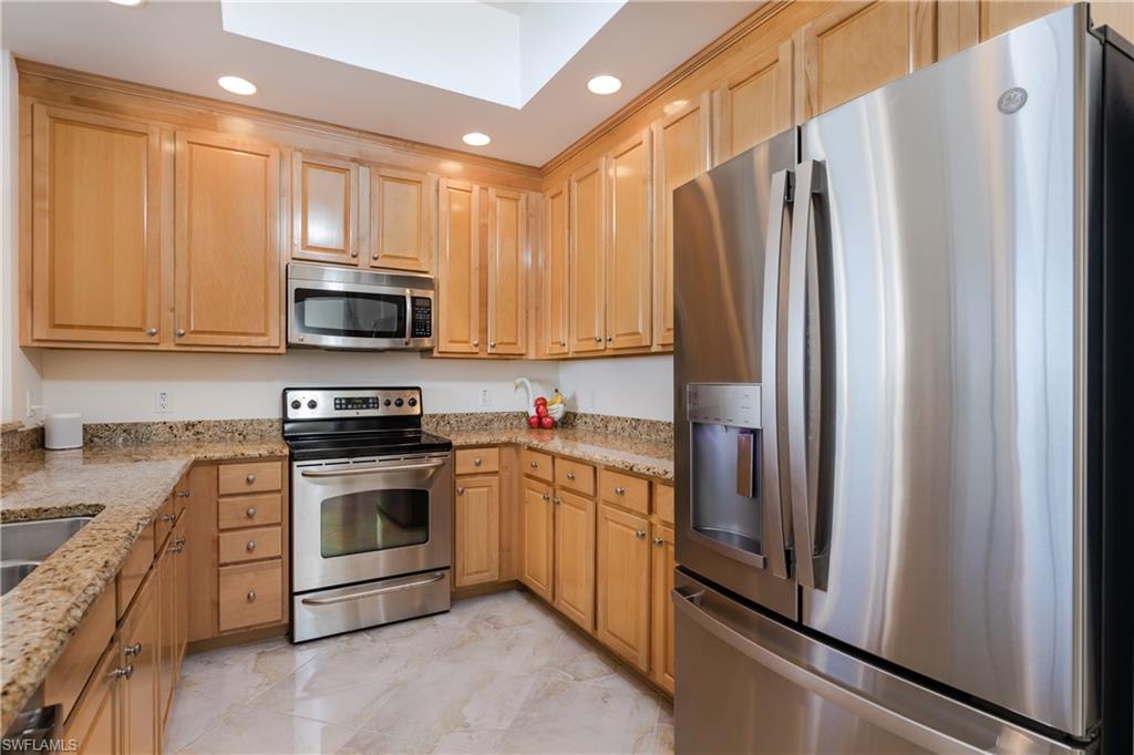 2090 W First ST # J2510