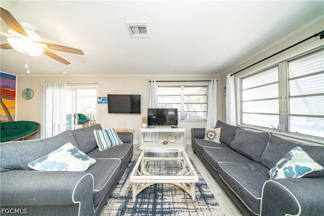 119 Andre Mar DR