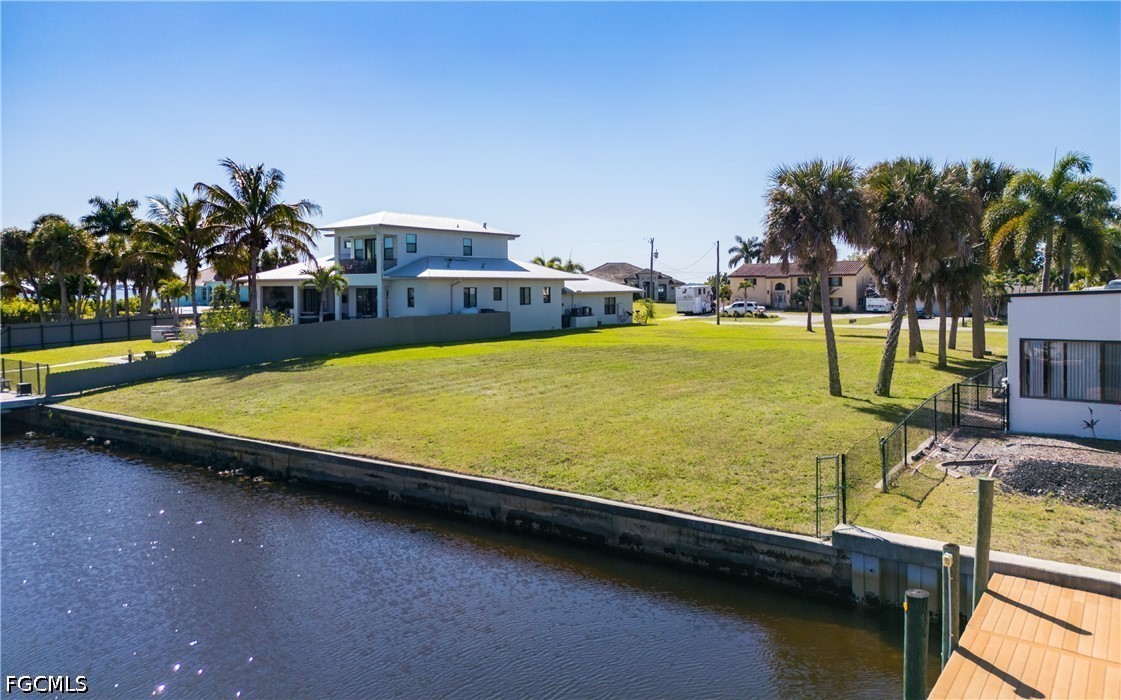1820 Marina CIR
