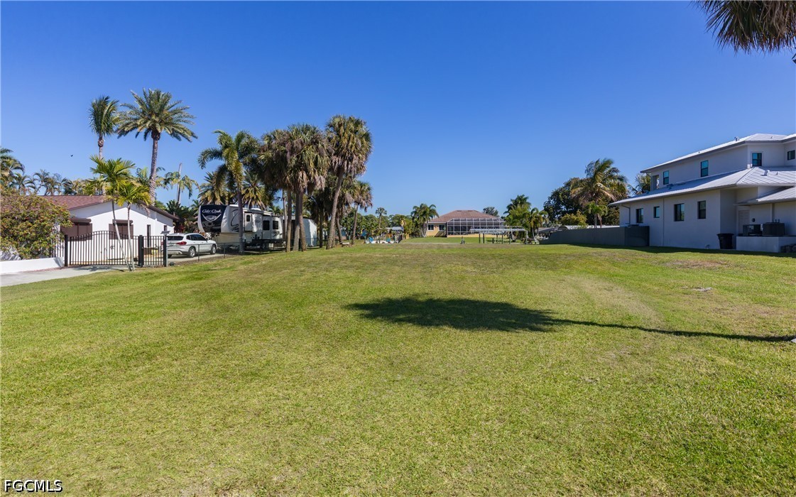 1820 Marina CIR
