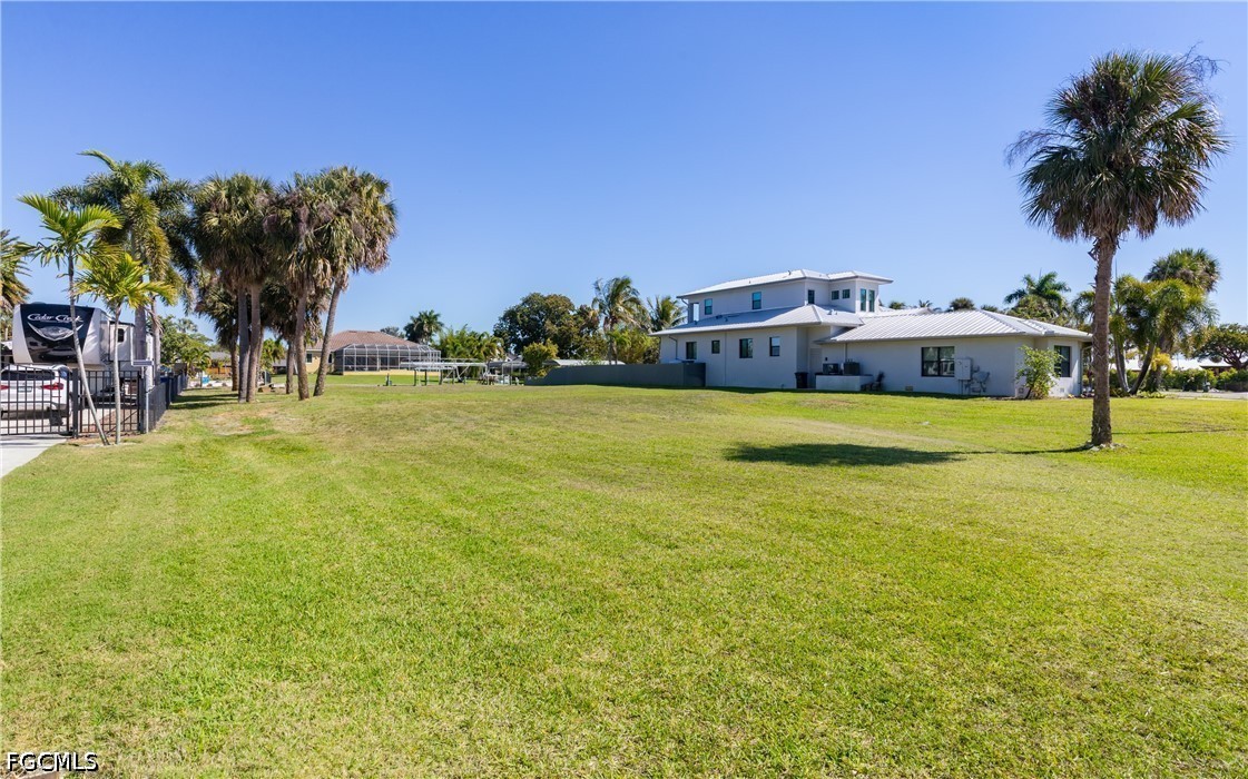 1820 Marina CIR