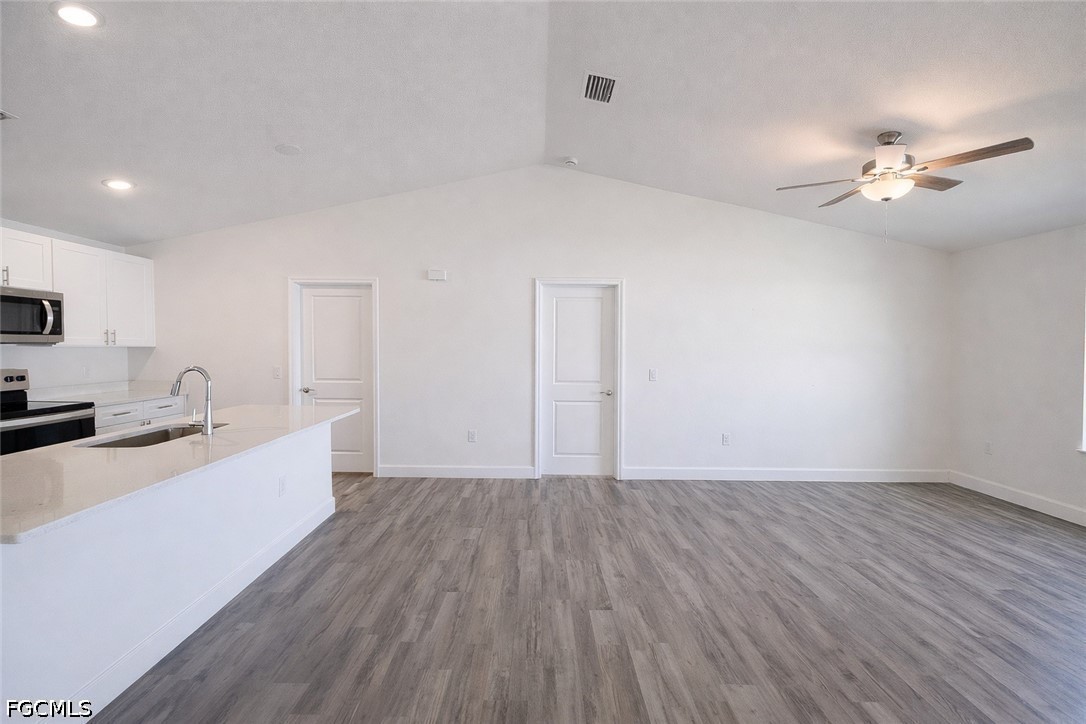 315 NW 18th TER