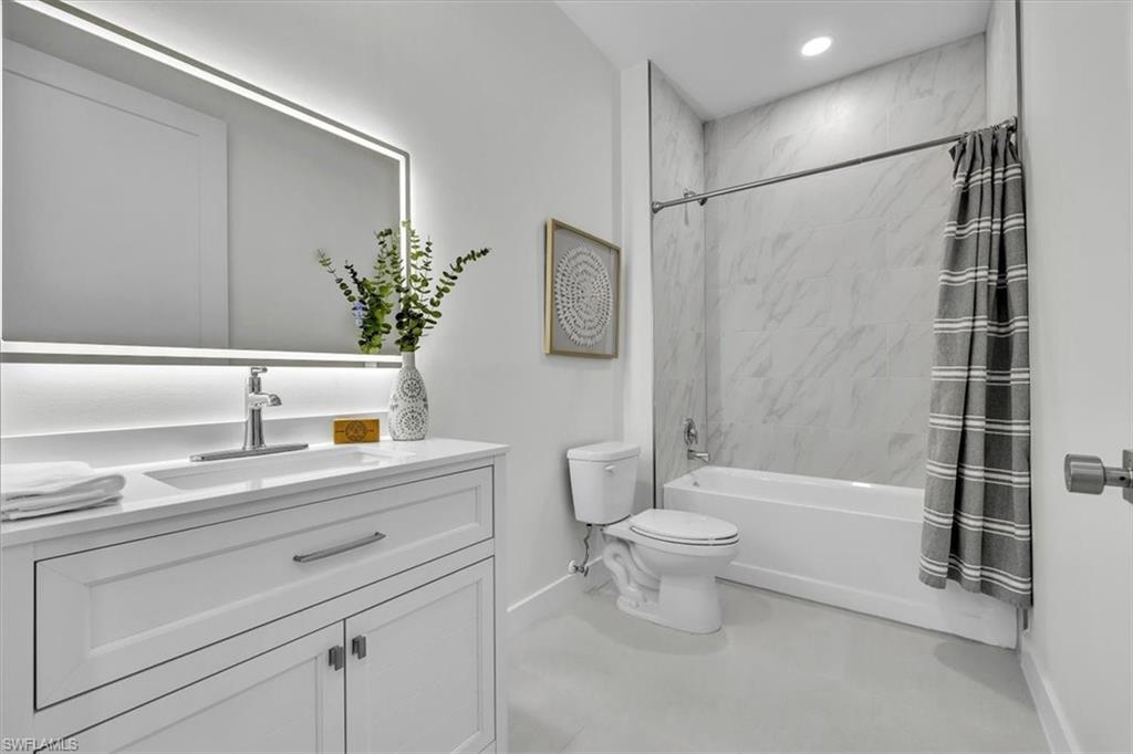 3527 Country Club BLVD