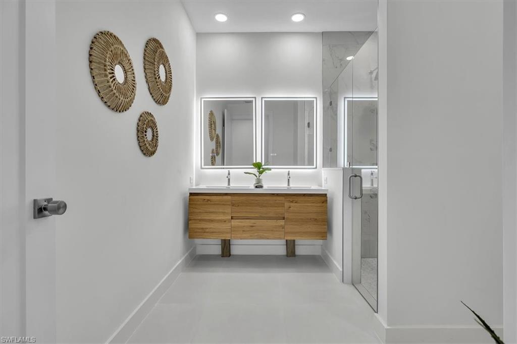 3527 Country Club BLVD