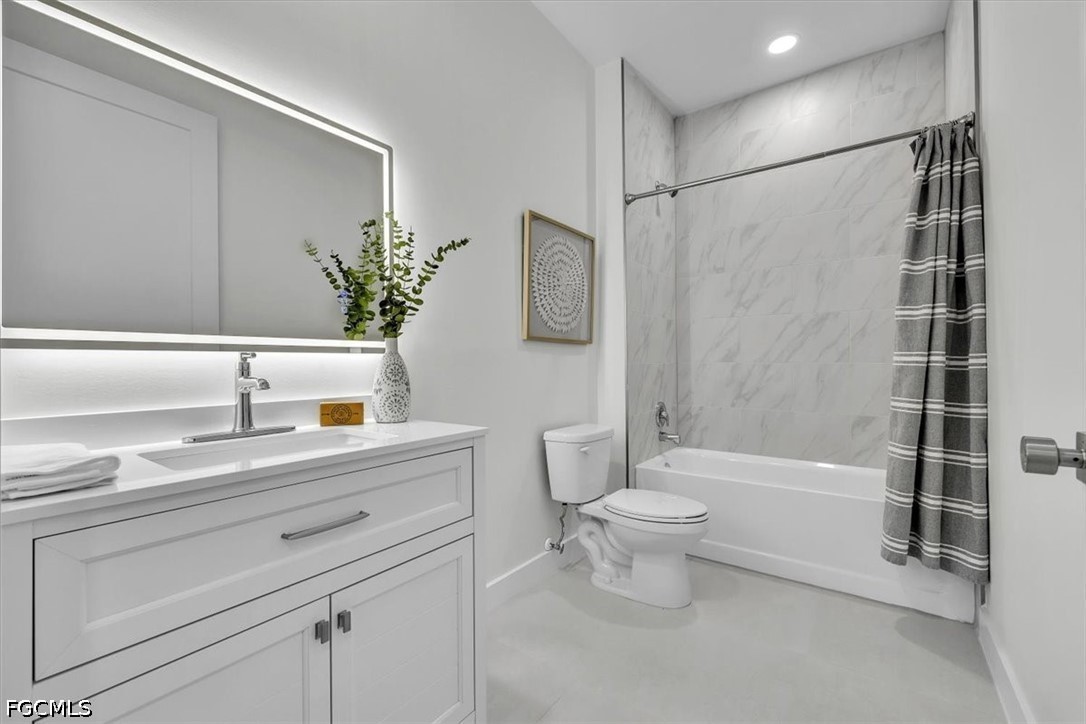 3527 Country Club BLVD