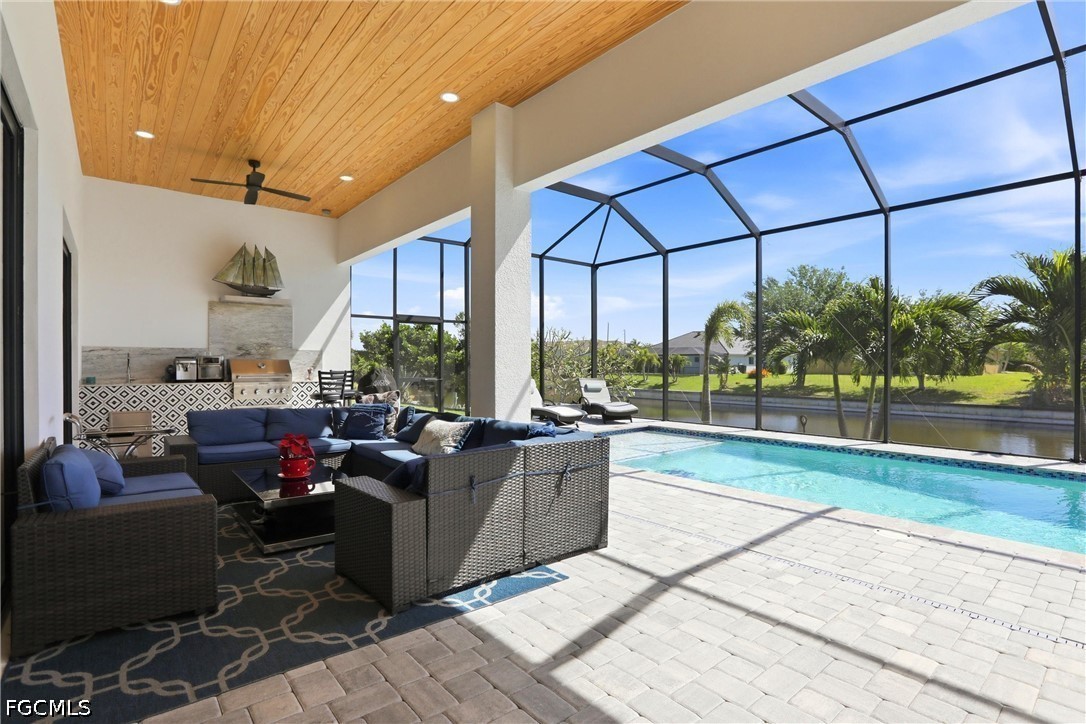 3325 SW 8th CT