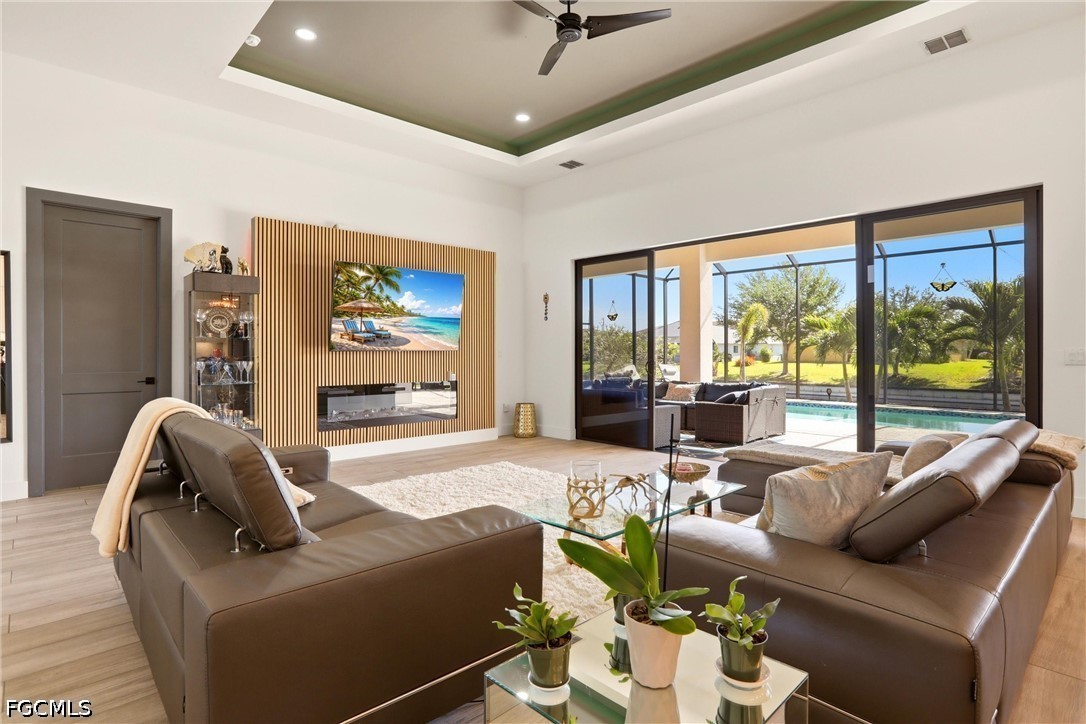 3325 SW 8th CT