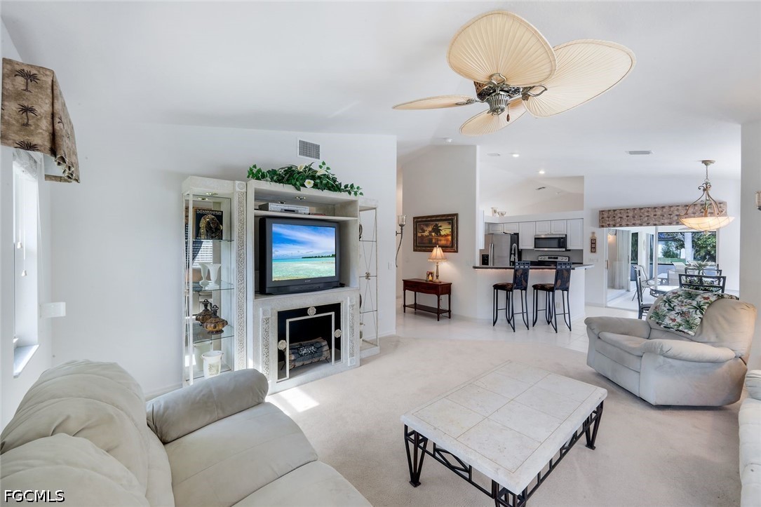 2725 SW 46th TER