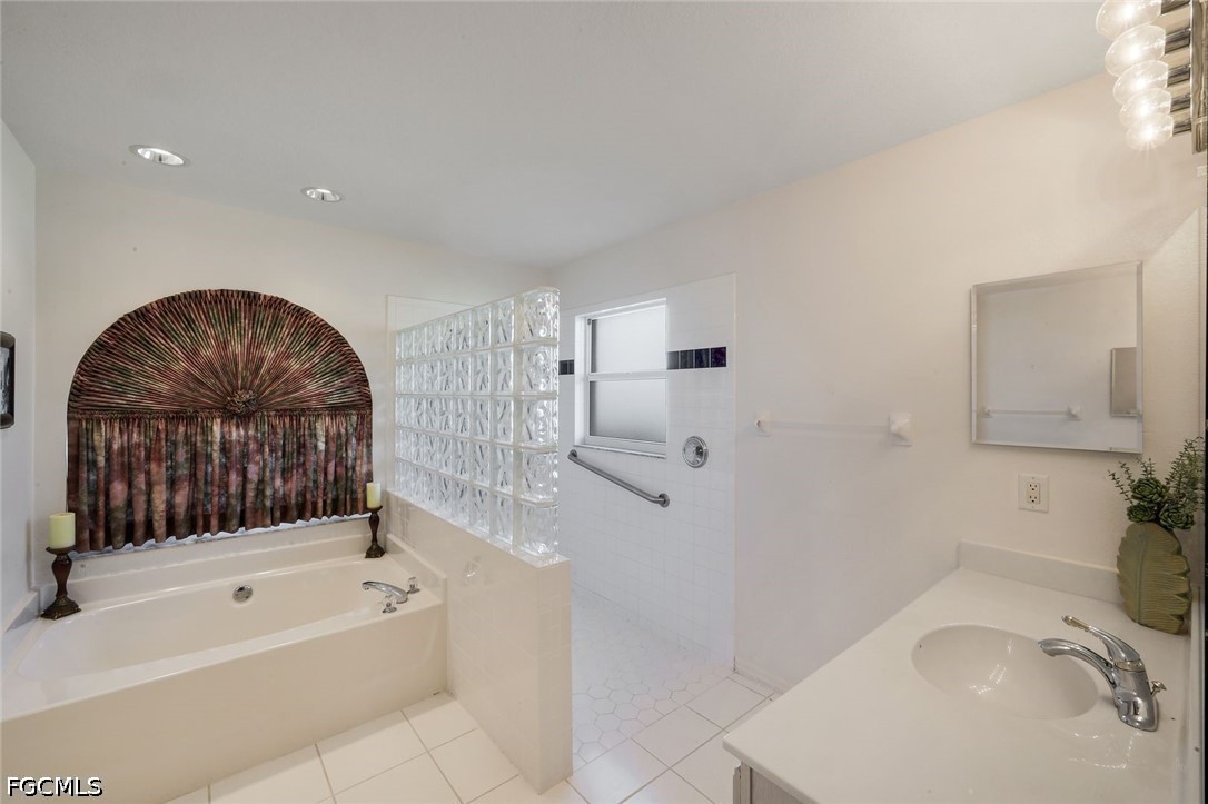 2725 SW 46th TER